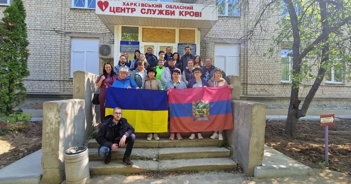 Впродовж останніх 9 місяців мешканці Нововодолазької громади вже 20 разів організовано їздили здавати кров для порятунку наших поранених бійців.