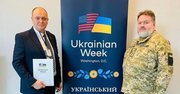 Світлини: ФБ-сторінка Нововодолазької селищної територіальної громади Нововодолазький селищний голова Олександр Єсін відвідав Ukrainian Week у Вашингтоні на порталі Gromada Group