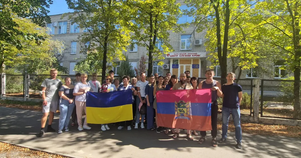 Світлини: ФБ-сторінка Інни Іванової Нововодолазькі донори вчергове здали кров для українських захисників на порталі Gromada Group