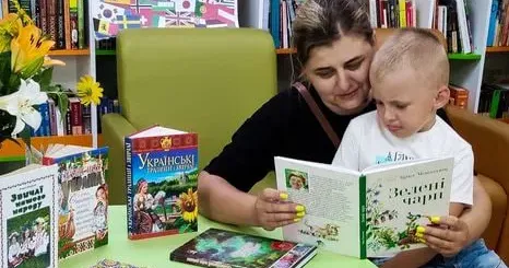 Світлини: Дитяча бібліотека Нововодолазької селищної ради З традиціями Зеленої неділі знайомить читачів нововодолазька Дитяча бібліотека на порталі Gromada Group