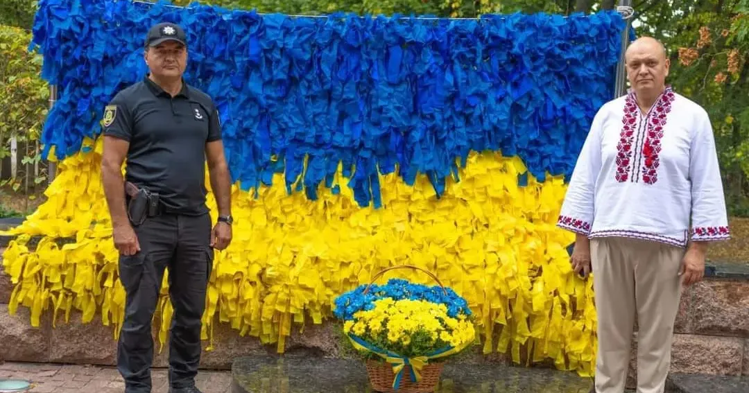 Фото: Нововодолазька селищна рада Привітання мешканцям Нововодолазької громади з Днем Державного прапора України на порталі Gromada Group
