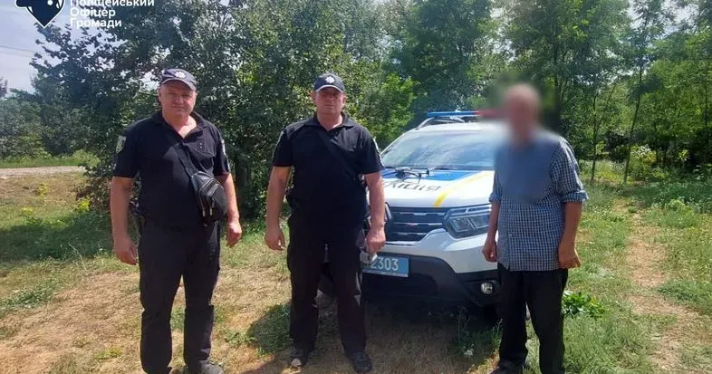 Фото: поліцейські офіцери Нововодолазької громади Мешканець Нововодолажчини загубився через втрату пам’яті на порталі Gromada Group