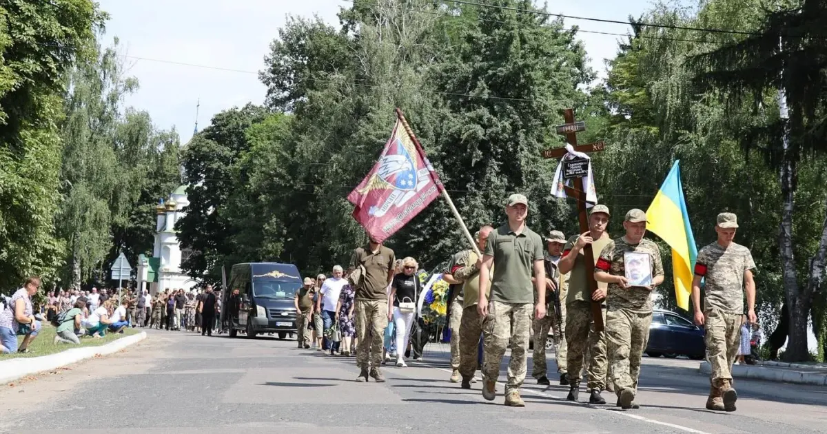 Світлини: ФБ-сторінка Тростянець INFO На Сумщині поховали Героя, який народився та виріс у Новій Водолазі на порталі Gromada Group