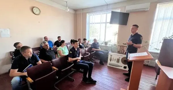 Світлини: Харківське районне управління ГУ ДСНС України в Харківській області Рятувальники провели навчальну лекцію в Нововодолазькому суді на порталі Gromada Group